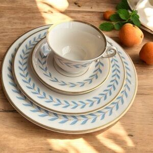 Sherwood by Syracuse Old Ivory Luncheon Plate